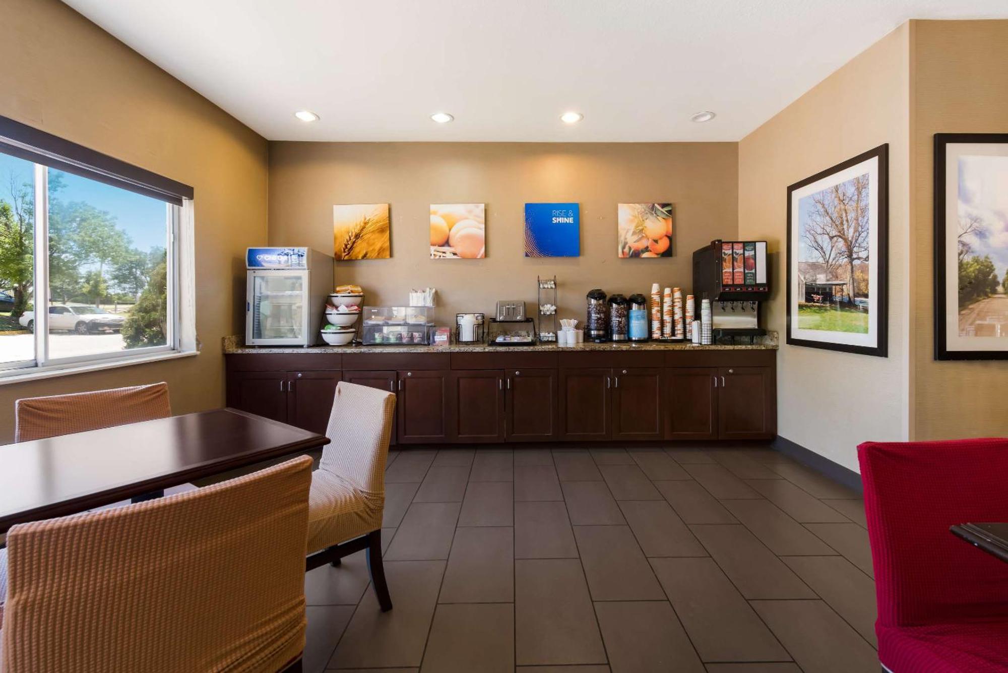Comfort Inn East Wichita Zewnętrze zdjęcie